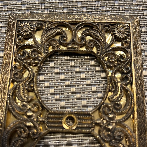 Vintage Cast Metal Antique Brass Wallplate - Picture 7 of 7